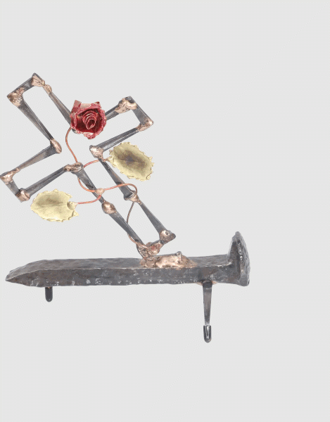 S005S-Broken-Flowered-Cross-on-Spike-